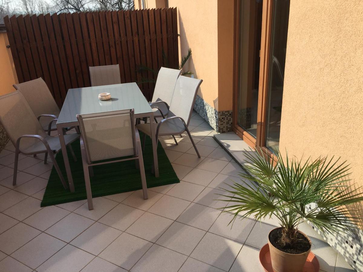 Apartman Slunecnice S Terasou تشيسكي بوديوفيتسه المظهر الخارجي الصورة