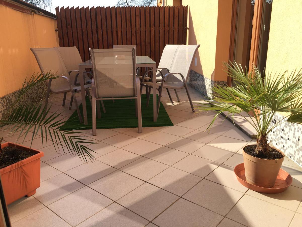 Apartman Slunecnice S Terasou تشيسكي بوديوفيتسه المظهر الخارجي الصورة